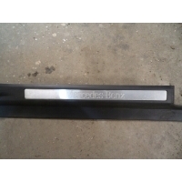 W203 LISTWA PROGOWA PRAWY PRZÓD A2036800835