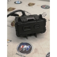 Разъем AUX / USB Buick Envista 2023 13549941
