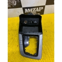 НАКЛАДКА КОНСОЛИ HYUNDAI ELANTRA 6 AD 2020 96120F2010