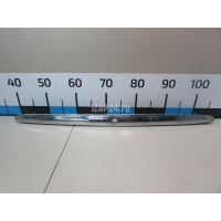 Накладка крышки багажника Toyota Camry V30 (2001 - 2006) 7681133100