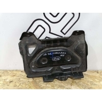 Подставка под аккумулятор Mercedes-Benz E-Class W212 A2126200118