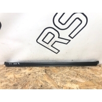 Уплотнитель стекла двери Porsche Cayenne 2 7P0839471