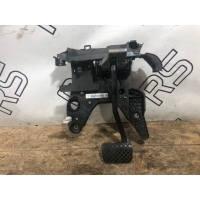 Педаль тормоза Volkswagen Touareg 2 7P0723031M
