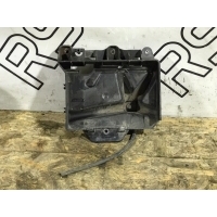 Крепление аккумулятора Skoda Fabia 2 6R0915331
