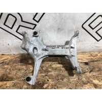 Кронштейн интеркулера Mercedes-Benz C-Class w205 A2740981439