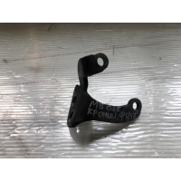Кронштейн Mercedes-Benz C-Class W204 A2124924441
