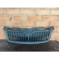 Решетка радиатора Skoda Fabia 2 5J0853668B