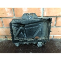 Подставка под аккумулятор Skoda Fabia 2 6R0915331