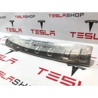 Передняя панель крепления облицовки (телевизор) Tesla Model Y 2022 1495093-00-B