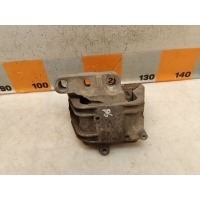 Опора двигателя Volkswagen Passat B6 1K0199262M