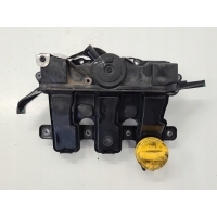 Renault oe 118305906r крышка клапонов