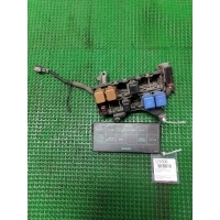 блок предохранителей Nissan Primera P11 1995 2438351E01