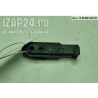 Кронштейн крепления Volkswagen Golf-3 1995 357837084