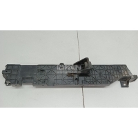 Кронштейн радиатора Land Rover Discovery III (2004 - 2009) LR016145