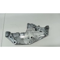 Кронштейн двигателя правый Renault Megane II (2003 - 2009) 8201011432