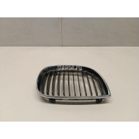 Решетка радиатора правая BMW 1-serie E87/E81 (2004 - 2011) 51137077130