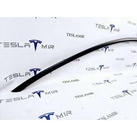 Молдинг (накладка кузовная) левый Tesla Model Y 2022 1495730-00