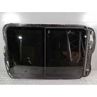 Стекло панорамной крыши Volkswagen Touareg 2014 7P0877041C