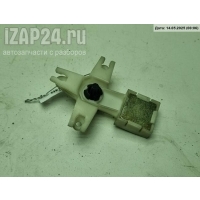Кронштейн крепления Volkswagen Passat B5 1998 3b0839833