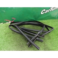 Уплотнители стекол Mercedes-Benz E W211 2003 A2117250125