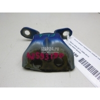 Петля двери передней левой нижняя Nissan Almera Tino (2000 - 2006) 80421BU030