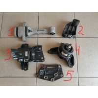 Sportage iii hyundai ix35 2.0dohc подушка двигателя