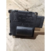Моторчик заслонки печки Audi A6 C6 (S6,RS6) 2007 4F0820511A