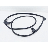 Уплотнитель двери Toyota Camry 70 2018 6787233120
