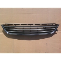 Opel zafira b рестайлинг решётка бампера 13247306