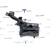 Бачок омывателя Tesla Model 3 2022 1096062-00,1090850-00