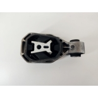 подушка двигателя Mercedes CLA C118 A2472400400