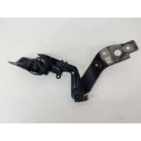 петля капота Mercedes CLA C118 A1778801100