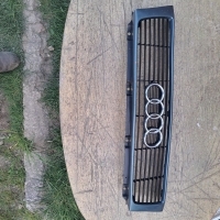 Решетка радиатора Audi 100 C3 1990