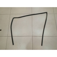 Уплотнитель стекла двери передней левой Toyota Auris E150 2006-2012 2010 6815102100