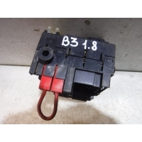 Блок предохранителей Volkswagen Passat B3 (1988—1993) 357937039