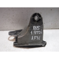 Кронштейн КПП Volkswagen Passat B5 (1996—2001) 1998 8D0399114L