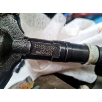Форсунки 4pin 23670 - 30020 toyota land cruiser hilux оригинал