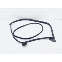 Уплотнитель двери Toyota Camry 70 2018 6786133120