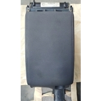Подлокотник тоннель volkswagen oe 5m0864207c