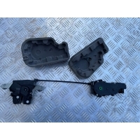 ZAMEK DOCIĄG KLAPY 2047400435 MERCEDES W212