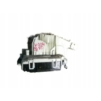 MERCEDES W204 07 - ZAMEK DRZWI PRAWY TYŁ A2047300435