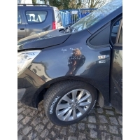 Крыло правая , левый передняя opel meriva b 2012r z22c