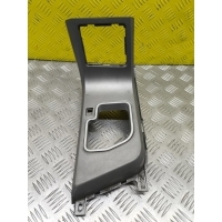 Консоль салона (кулисная часть) Toyota Tundra II (2006-2022) Пикап 2008 588050C040