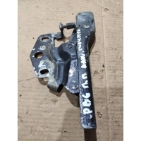 Петля капота правая Volkswagen Passat B6 2007 3C0823302D