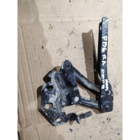 Петля капота левая Volkswagen Passat B6 2007 3C0823301D