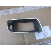 RAMKA WYŚWIETLACZA NAWIGACJI AUDI Q5 8R1857186N