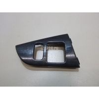 Накладка (кузов внутри) Mitsubishi Lancer (CS/Classic) (2003 - 2008) MR647651