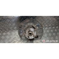 ступица передняя правая Toyota Avensis (T220) 2000