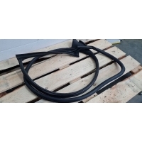Sq8 4m rsq8 q8 уплотнитель опора дверь левая левый передняя 24r 4m8831707d