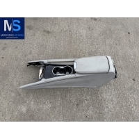 Подлокотник Mercedes ML W164 2006 A16468011919D53,A1646801452,A1648200911,A16468017197H23,A16468017197H23,A16468012197H23,A16468010527H20,A1646801414,A16468301707H85,A16468302707H85,A16468093077E4,A